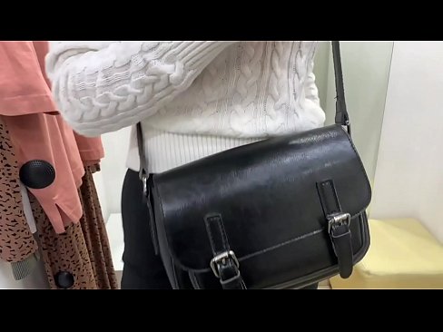 ❤️ Openbare masturbasie van jong teef FeralBerry met 'n dildo in die paskamer ❤❌ Fokvideo by porn af.thebestfetishsites.ru ❌️